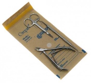 ️Как убедиться в стерильности инструментов в салоне, либо у мастера на дому?

📍Вот вам основные меры по обработке инструментов, которые должны выполняться в каждом салоне красоты или маникюрной студии:

1️⃣В салоне обязательно должен присутствовать стерилизатор, который имеет регистрационное удостоверение.

Недостаточно того, чтобы мастер при вас просто протер инструмент спиртовым диском, давно доказано, что спирт не способен убить всевозможные микробы, для этого требуются более серьезные методы дезинфекции.

На сегодняшний день существуют несколько видов стерилизаторов, которые отличаются способом воздействия на инструменты, быстротой стерилизации,ну и, конечно, же ценой.

-Кварцевый шариковый стерилизатор-использует в своей работе воздушный способ нагрева шариков. Хочу отметить, что такой способ стерилизации подходит только для фрез, ножнички, кусачки и пушеры не будут считаться стерильными, так как полное погружение их в такой стерилизатор невозможно.

-Автоклав-использует сухой пар.

-Сухожаровой шкаф-производит полную термическую обработку инструментов.

-Ультрафиолетовый стерилизатор-здесь будьте осторожны, так как ультрафиолет не убивает все опасные микробы и может использоваться только лишь для хранения уже ранее обработанных инструментов.

Помните, что правильная стерилизация длится не менее 40-60 мин, поэтому у мастера обязательно должен быть запасной набор инструментов.

2️⃣Сменная или одноразовая ванночка для маникюра, также должна присутствовать в салоне, так как в ней скапливается огромное колличество болезнетворных бактерий.

3️⃣Пилки, бафы, апельсиновые палочки должны быть только одноразовыми.

4️⃣Дезинфекция рук мастера и клиента, как до начала маникюра, так и после его завершения.

5️⃣Обработка рабочего места мастера дезинфицирующими средствами должна обязательно проводится в начале рабочего дня и после каждого клиента.

❗️Все эти меры безопасности прописаны в списке обязательных санитарных норм, и их выполнение периодически проверяется соответствующими инстанциями.