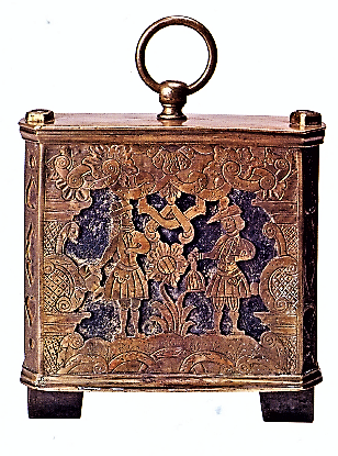 Природный магнит в медной оправе. 18 век