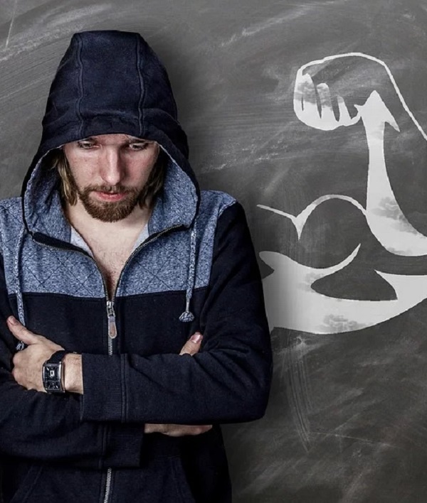 pixabay.com/ru/photos/человек-доска-рисование-мышцы-2037255/