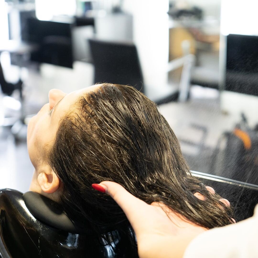 Какие трудности возникают между парикмахерами-колористами и их клиентами