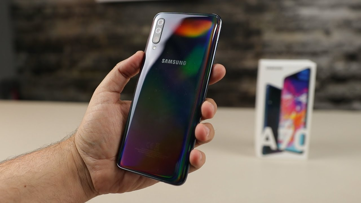 Смартфон, лучше Galaxy A50 