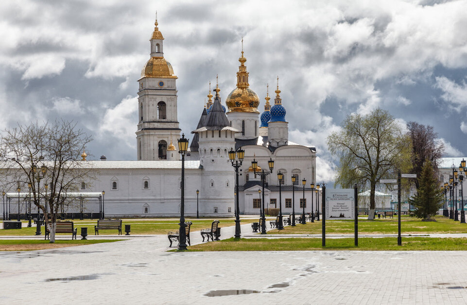 Виды кремля, можно листать.