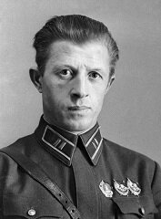 Герой Советского Союза майор Родимцев Александр Ильич . Конец октября 1937 года.