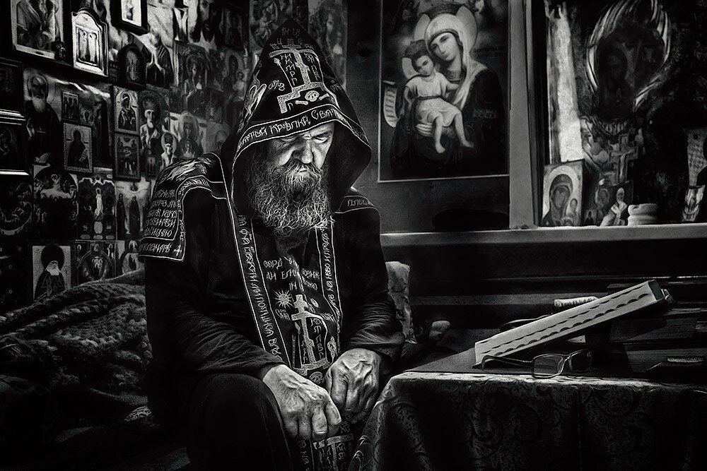 священник и дети. великая схима монашеская что это. схиигумен феодор ожиганов. батюшка серая. борода священника.