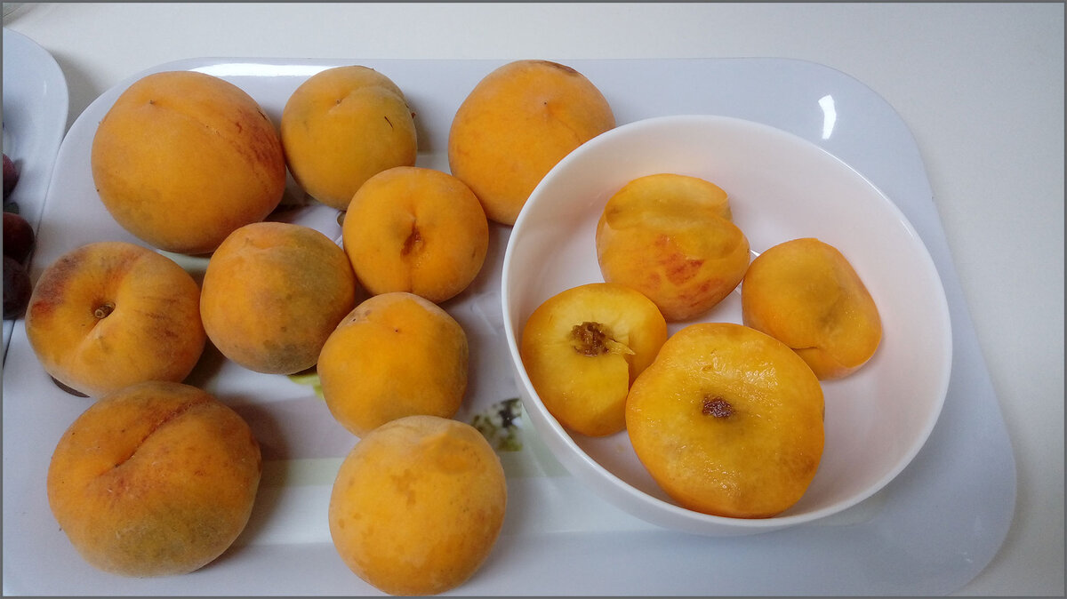 Персики с берегов Тихого океана. Гостинцы от родственников