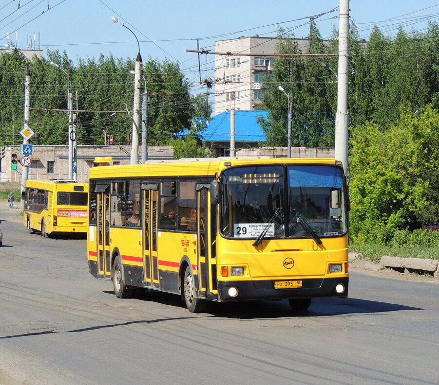 Номера автобусов до кладбища. ЛИАЗ 5256 желтый. Автобус ЛИАЗ Ижевск. ЛИАЗ 5256 Ижевск. ЛИАЗ 5256 ИПОПАТ.