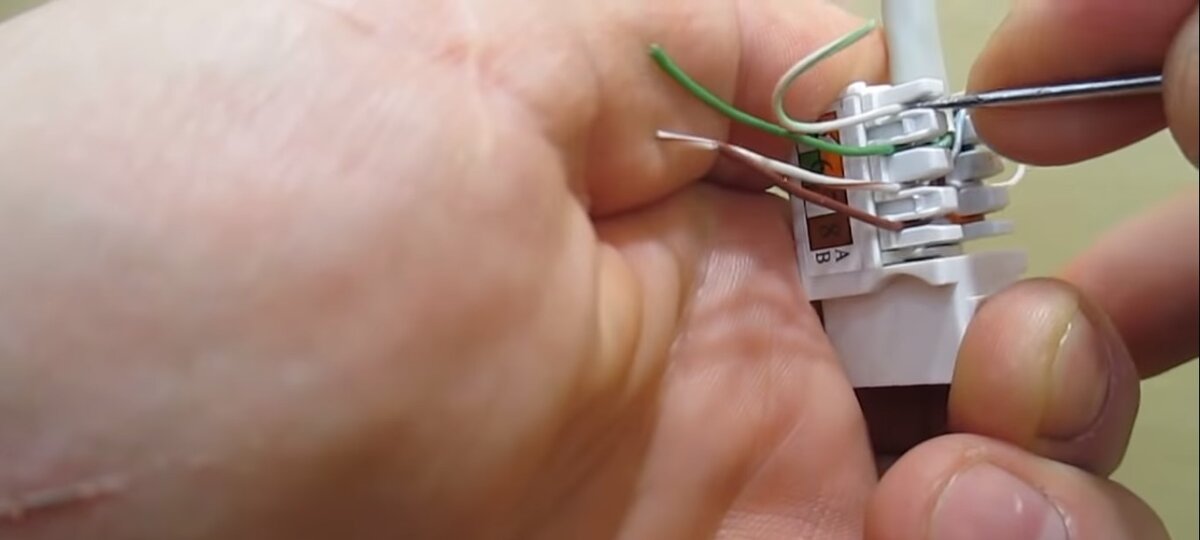 Как обжать интернет кабель RJ 45 своими руками: 4-х и 8-ми жильный - Строительст