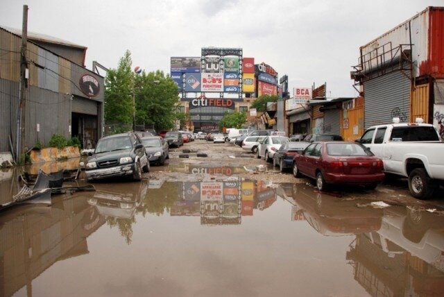 Не самые отдаленные окраины Нью-Йорка. Но СМИ о таком не любят распространяться.