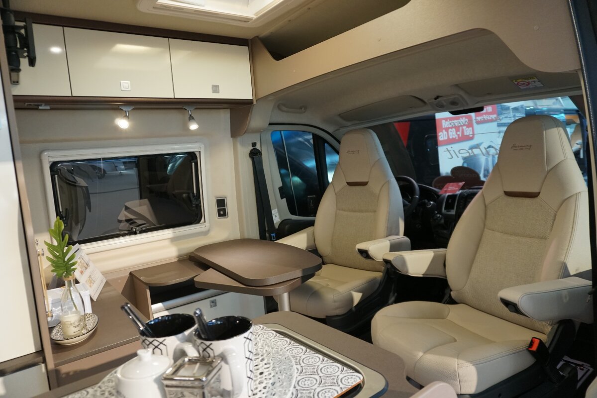 Гостиная автодома на базе фургона Fiat Ducato