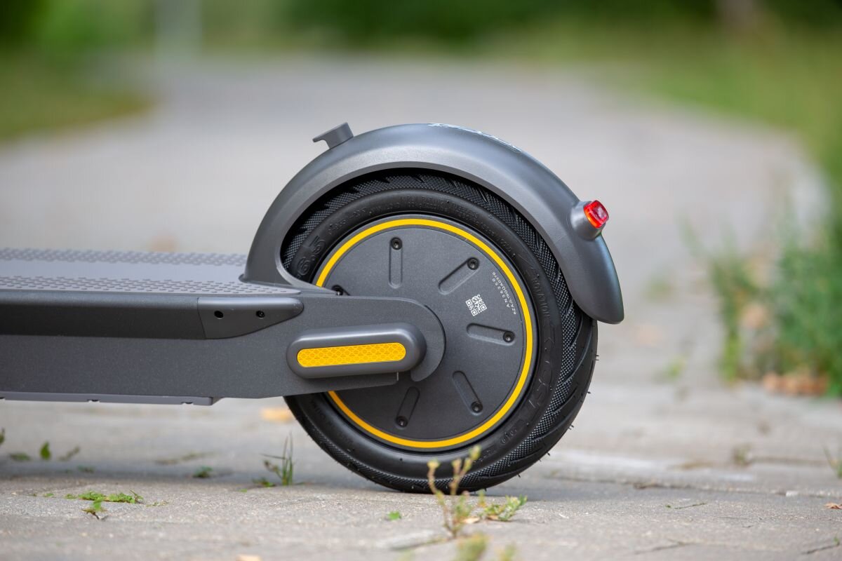 Электросамокат Ninebot KickScooter Max