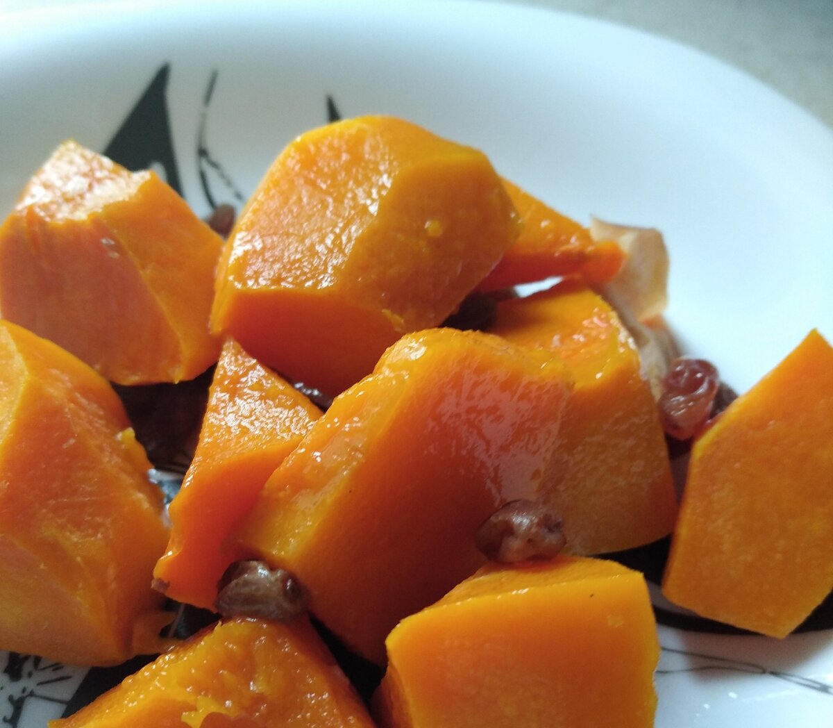 запеченная я изюмом тыква