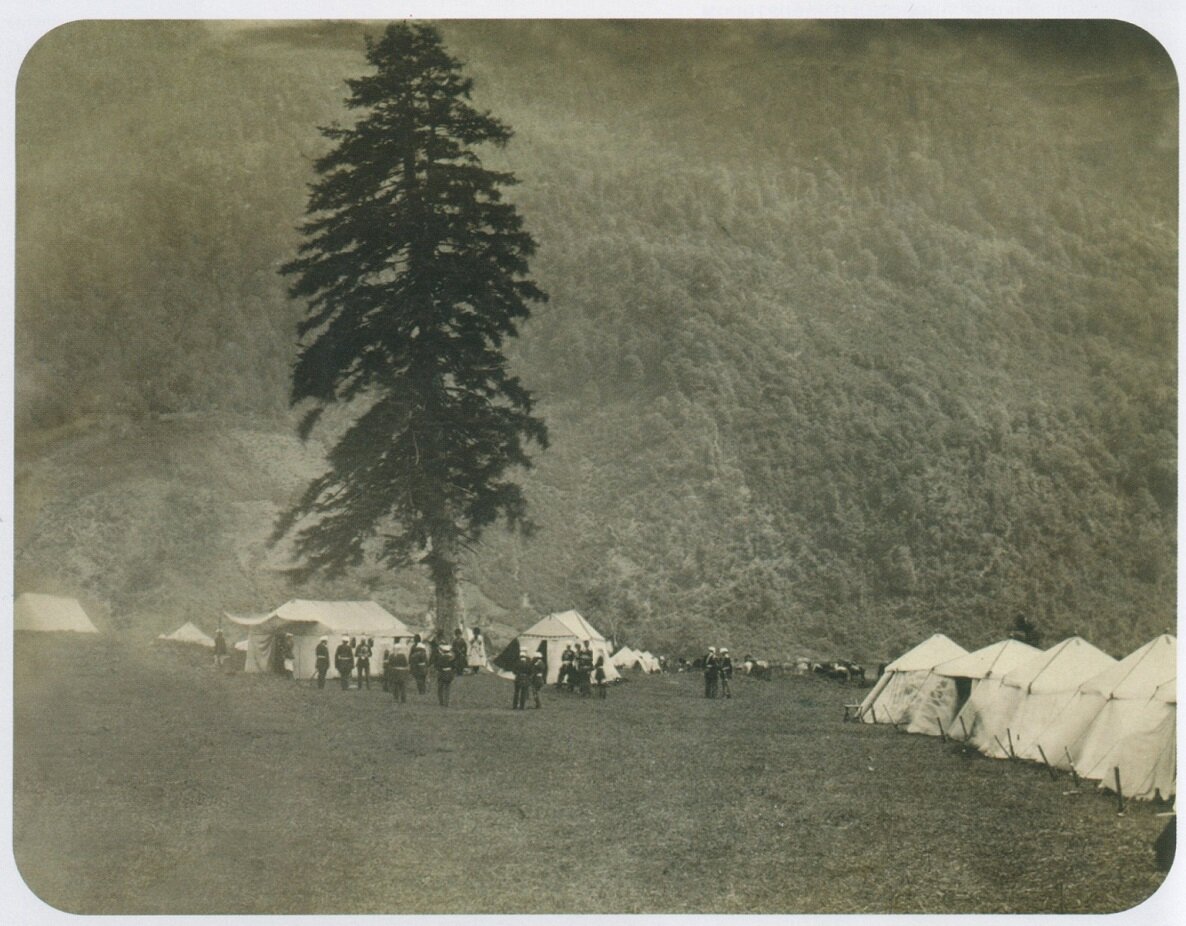 Самое старое фото нынешней Красной Поляны. Лагерь русской армии в 1864 году.