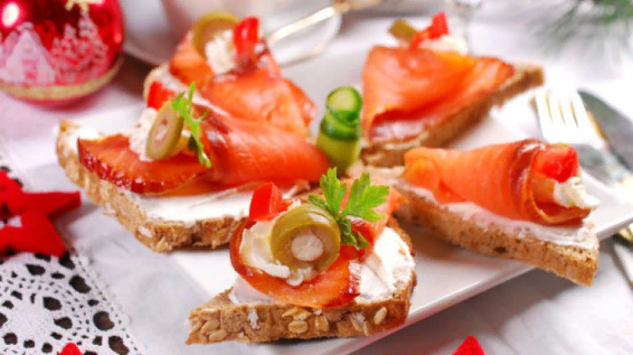 Бутерброды с красной рыбой.