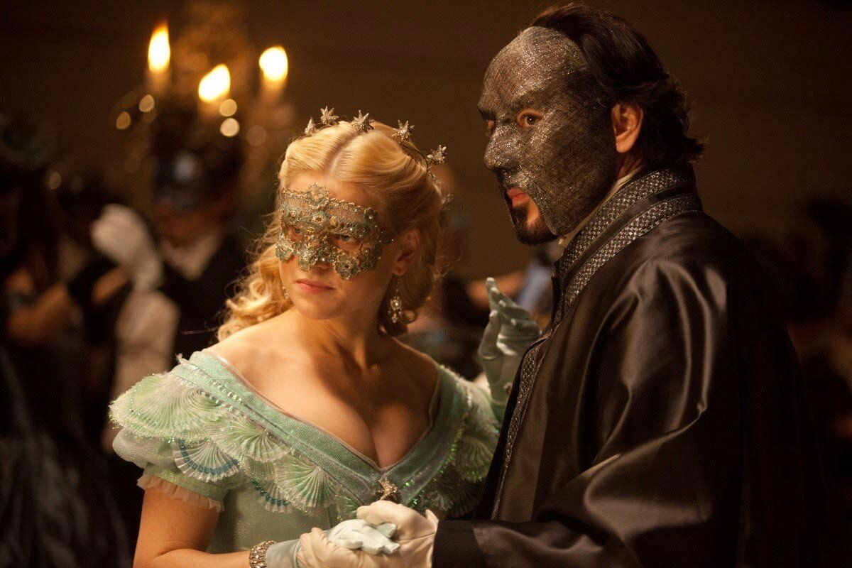 Кевин зегерс орудия смерти город костей. Готэм сериал майло вентимилья. Мэдс микеельсен кородевский роман. Хантер золомон и кейтлин сноу. Орудия смерти: город костей фильм 2013.