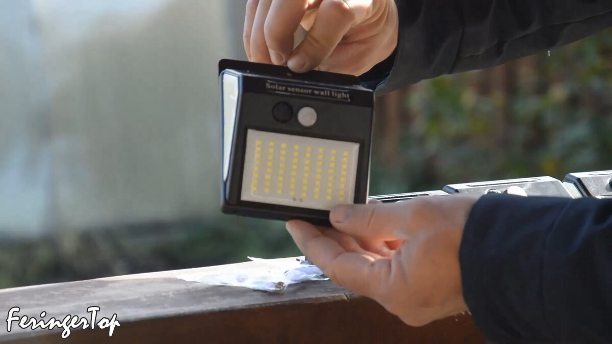 Внешне светильник выполнен хорошо