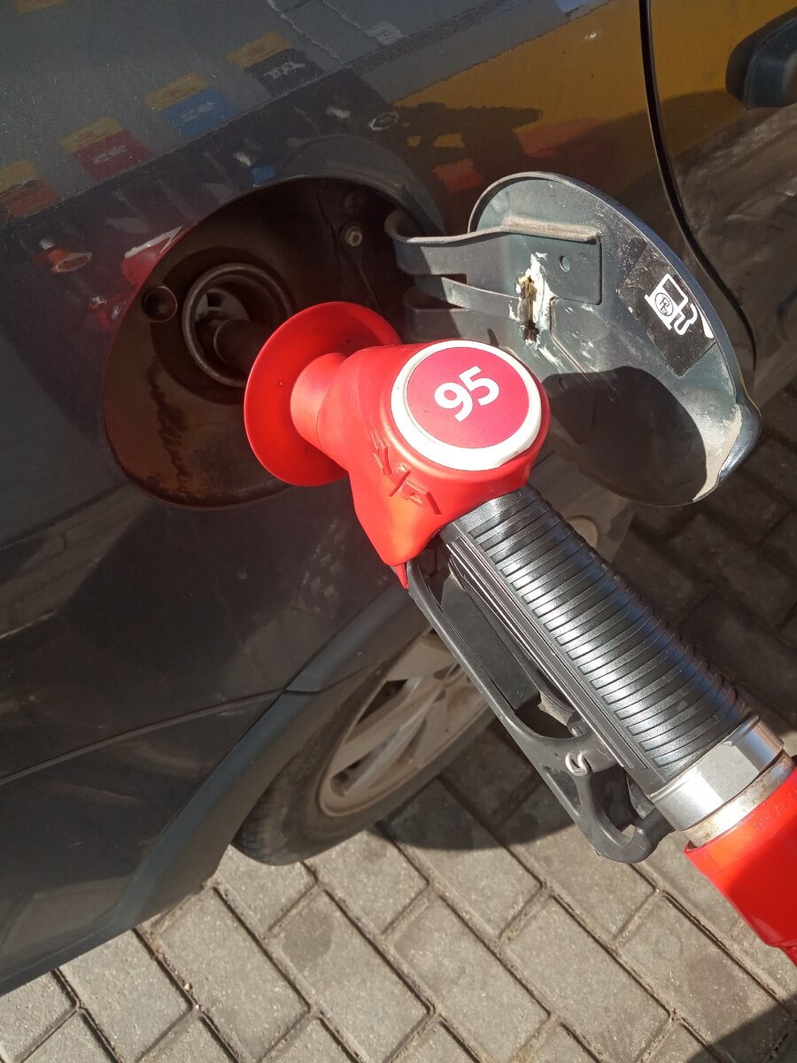 Заправка бензином