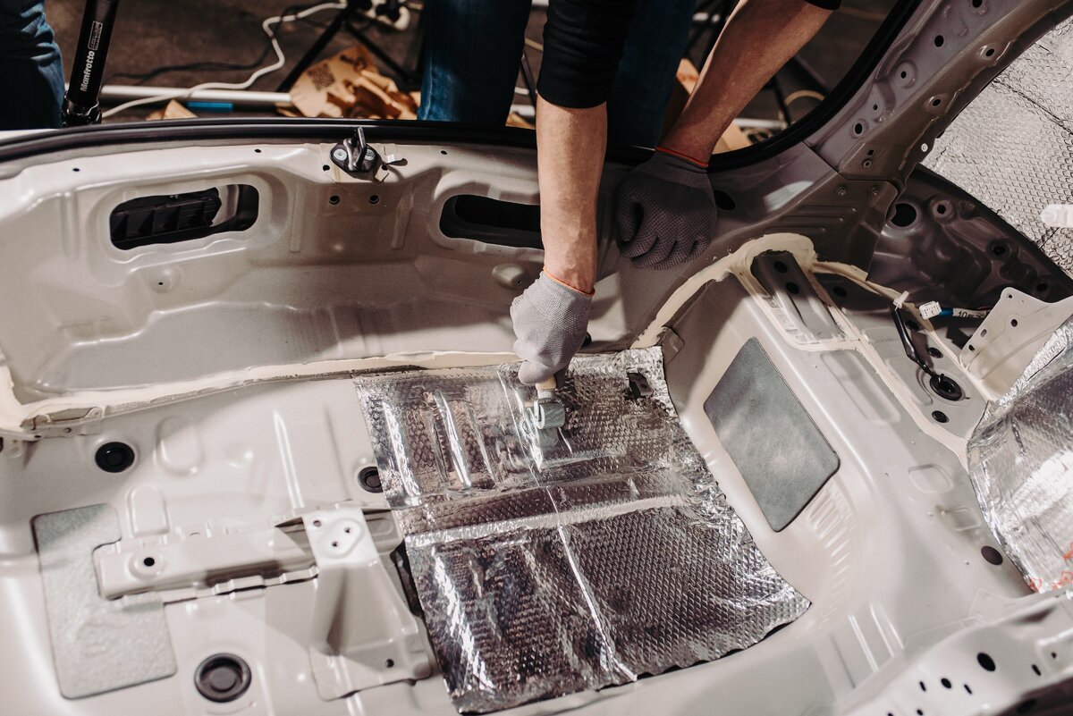 Шумоизолируем багажник Toyota RAV4