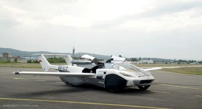 Словацкая компания демонстрирует возможности AirCar