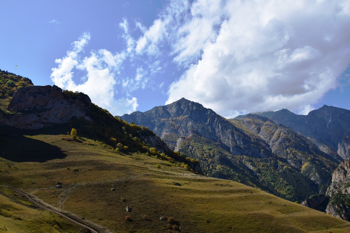 чегемское ущелье одна из жемчужин. чегемская теснина кабардино-балкария. чегемское ущелье кабардино балкария. ущелье чегемское ущелье. ущелье чегем чегемское.