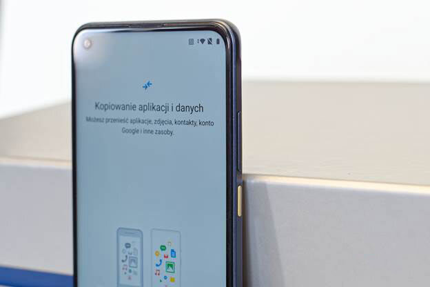 внешний вид HTC Desire 20 pro