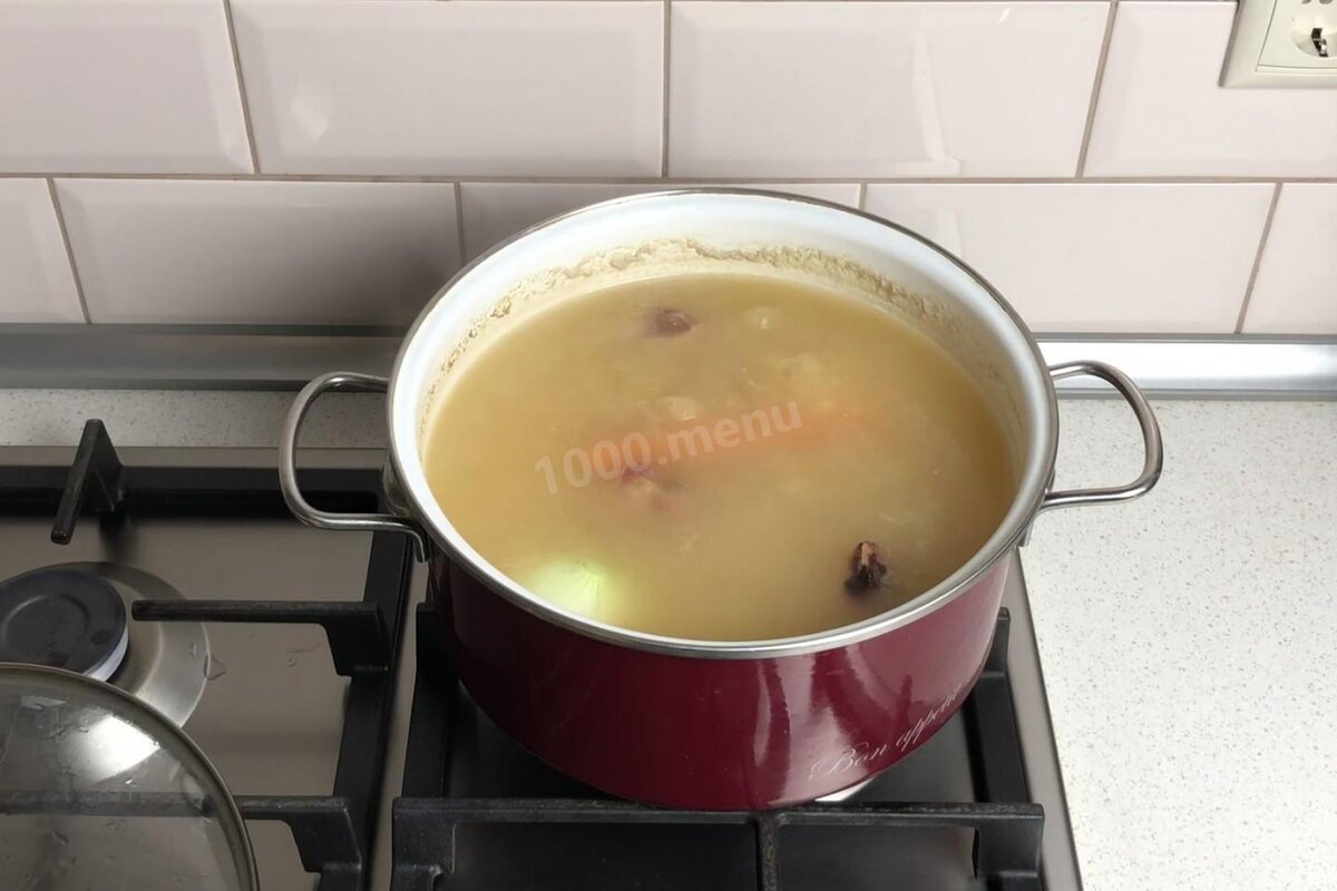 Сколько варить копченые ребра для горохового супа