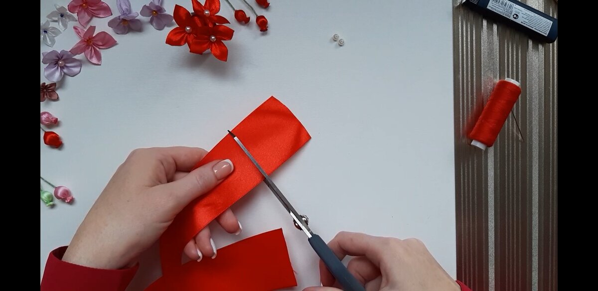 Мастер-класс по созданию цветов из ткани: Большой красный цветок