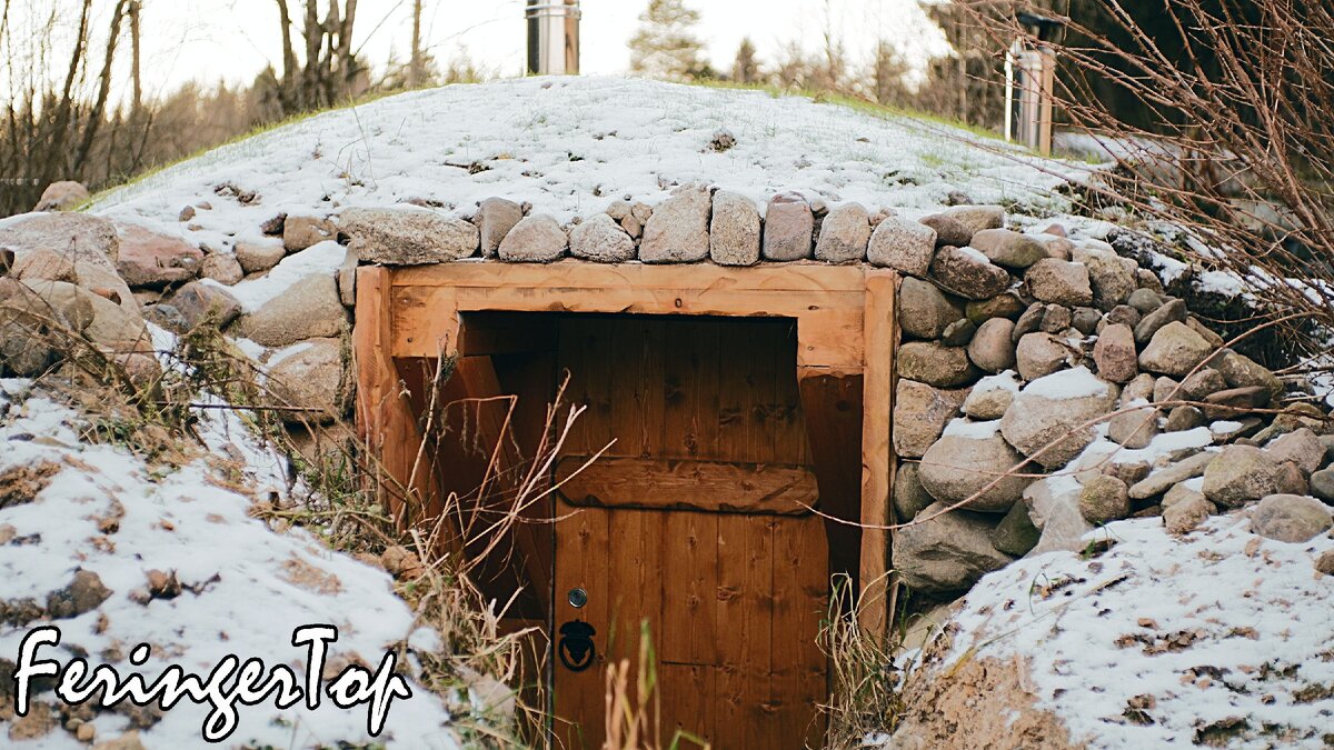 Сейчас моя баня-землянка выглядит так, а ещё в июле здесь ничего не было...