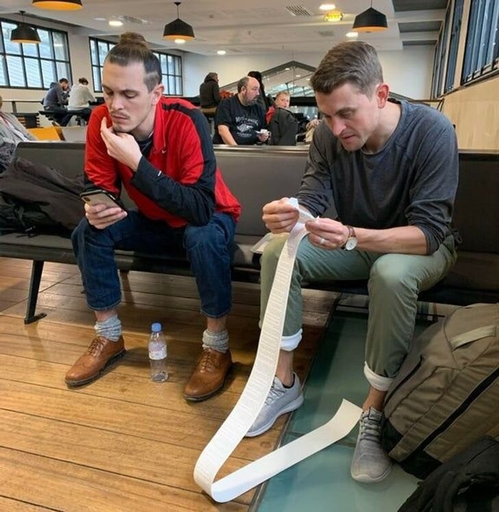 https://old.reddit.com/r/mildlyinteresting/comments/j3b1rv/train_station_in_paris_had_a_machine_that_printed/