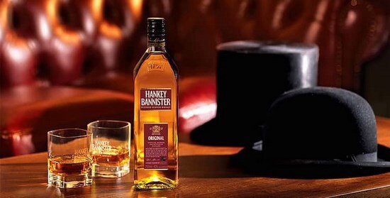 На фото – виски Hankey Bannister 