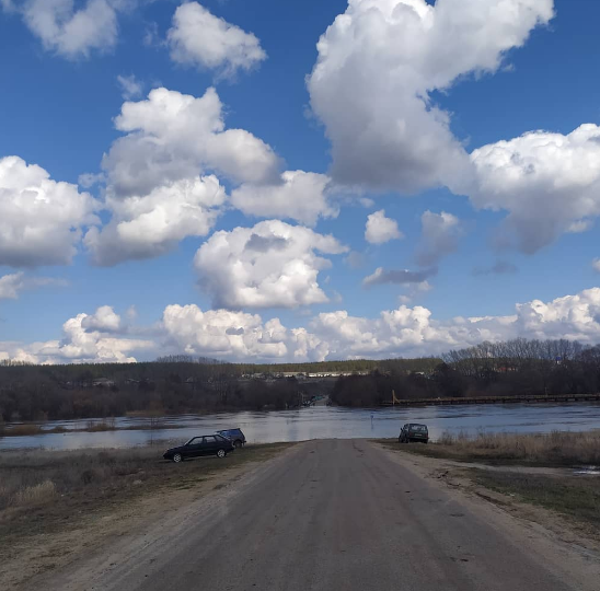 Стихотворение о том, как важна защита и поддержка близкого человека.