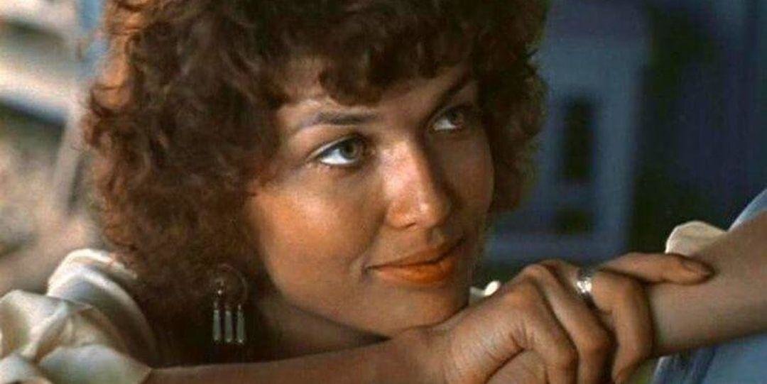 Красавицу-актрису с экзотической внешностью когда-то любили миллионы советских зрителей.-6