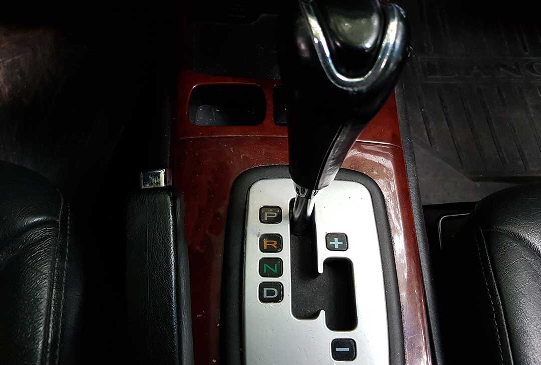 Селектор автомобиля "Хендай Соната" второго поколения