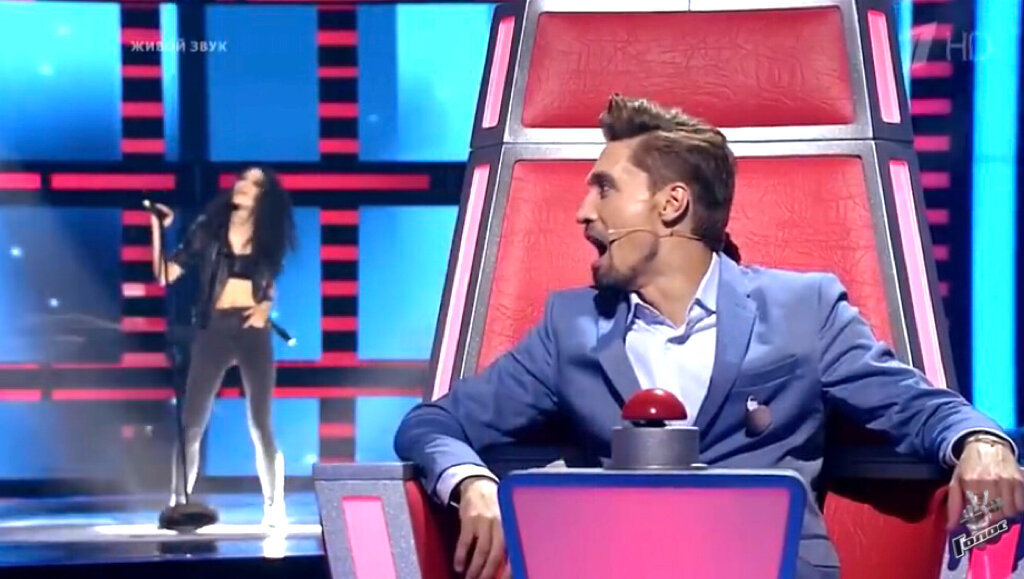 Скрин сделан автором из ролика шоу Голос 