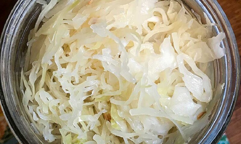 Хрустящая квашеная капуста по особому рецепту 