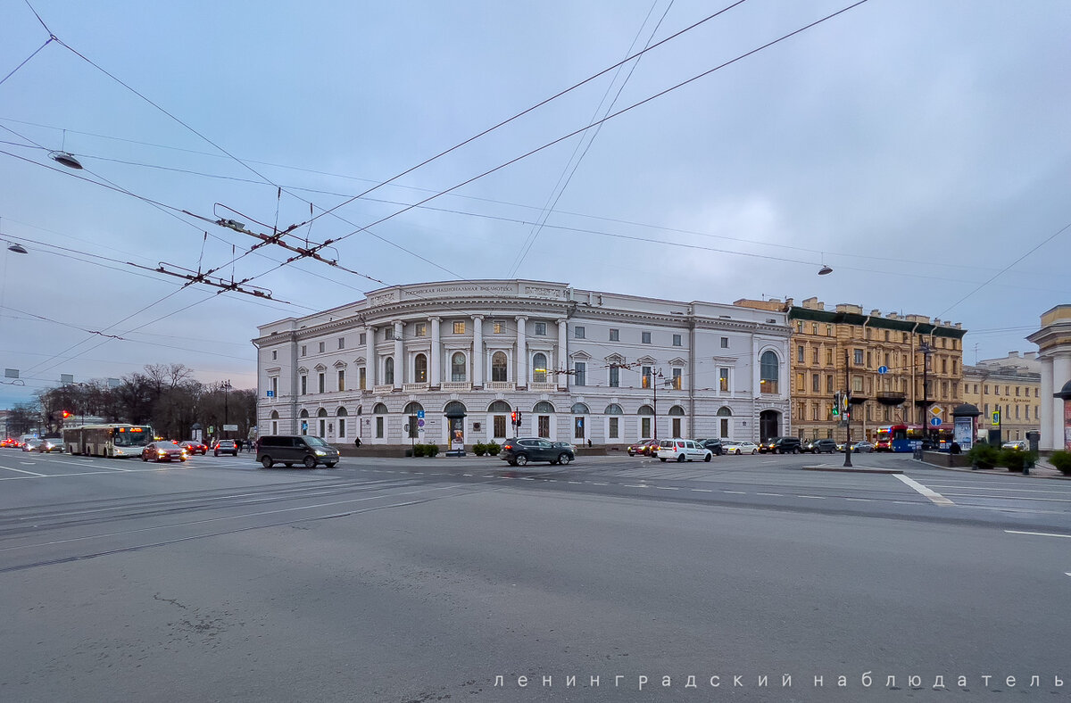 В мае 1795 года Екатерина II своим повелением одобрила представленный ей проект здания Императорской Публичной библиотеки, выполненный архитектором Егором Тимофеевичем Соколовым.