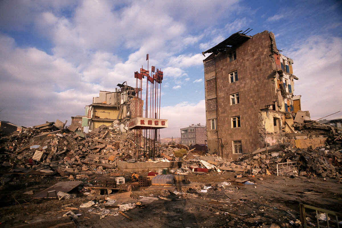 Спитакское землетрясение фото