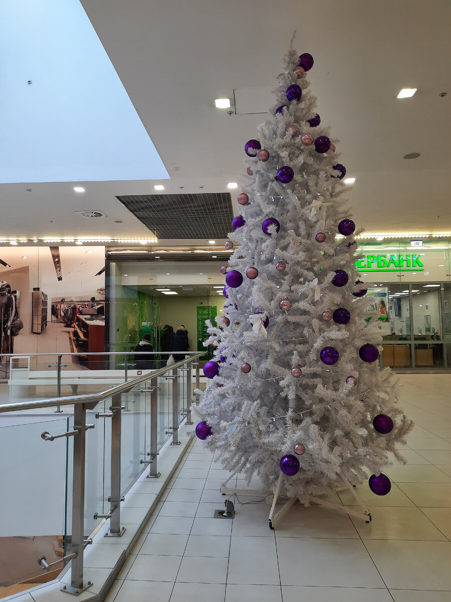 Ёлочка из ТЦ. Фото автора