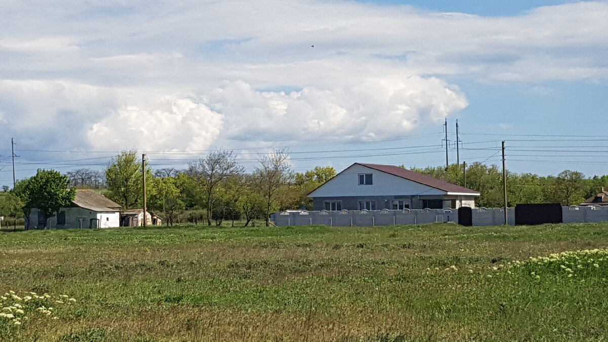 Маленькое село у моря. Бескрайние пляжи и пансионат, не хуже  египетско-турецких 