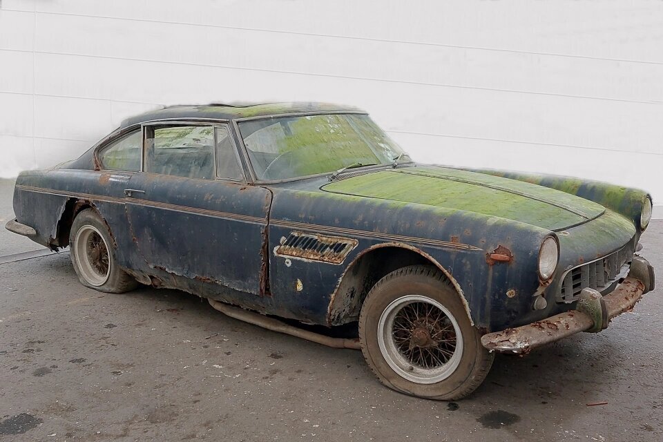     Ferrari 250 GTE, 1962 год выпуска