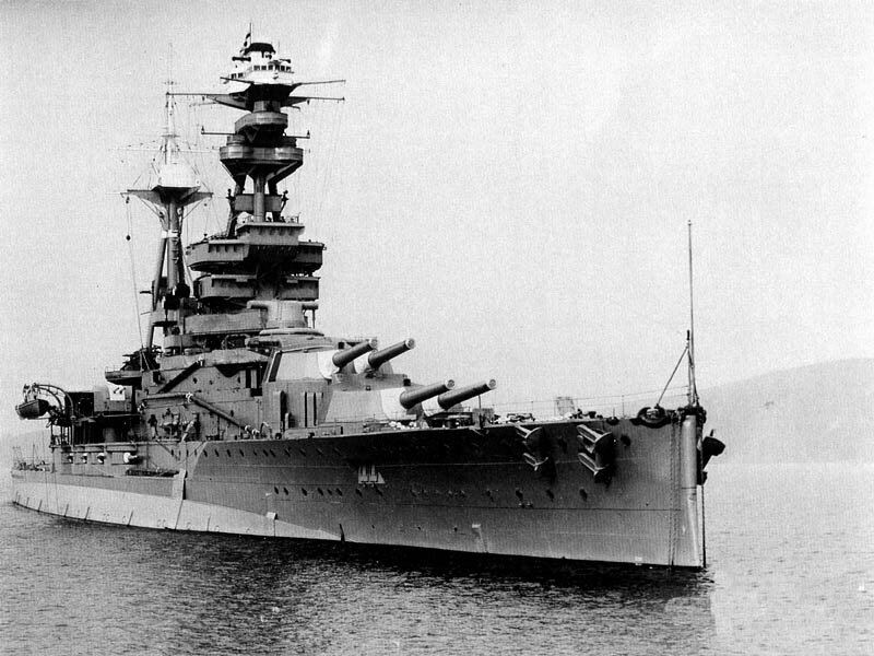 Линкор HMS Royal Oak, построен в 1914 году, являлся слишком медленным для своего класса судов.