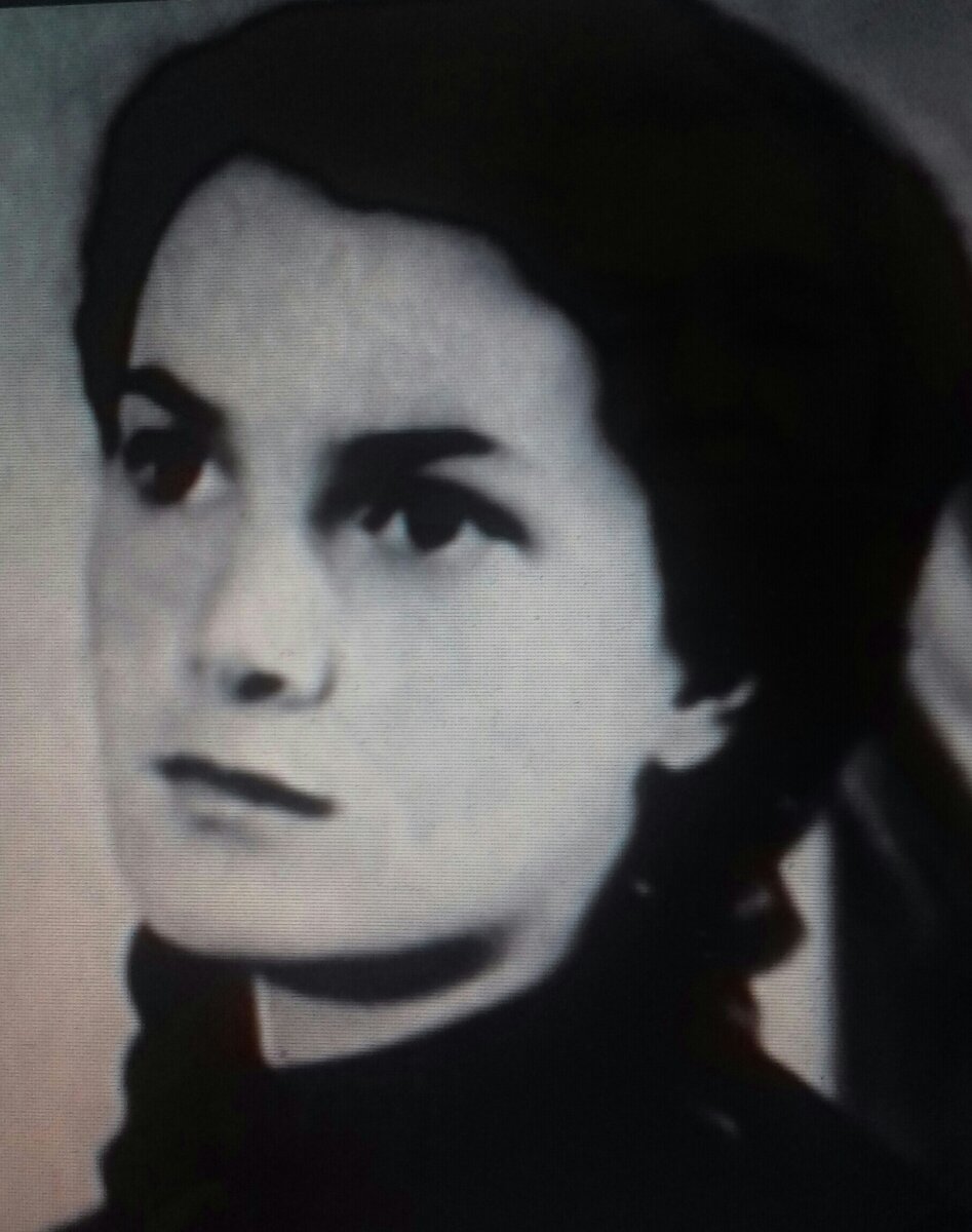 Элина Быстрицкая