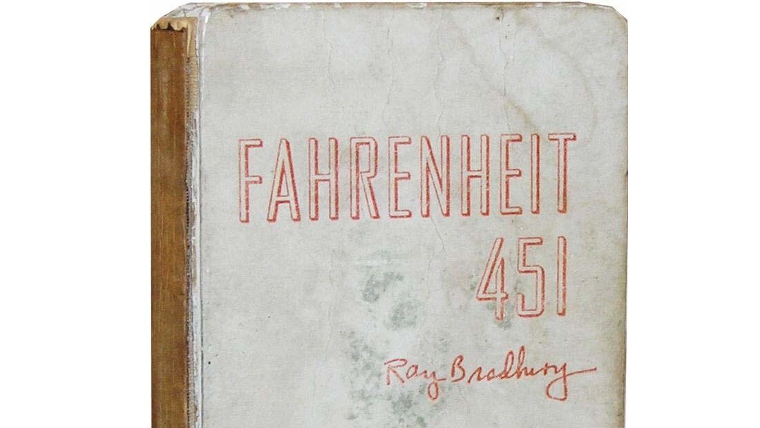 Обложка  Fahrenheit 451 из асбестовой ткани