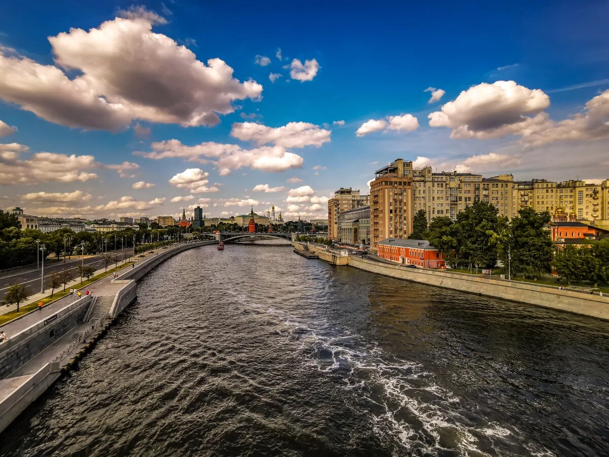 Патриарший мост, Большой Каменный мост и Дом на набережной | ПУТЕШЕСТВИЯ С  КОРОЛЕВОЙ | Дзен