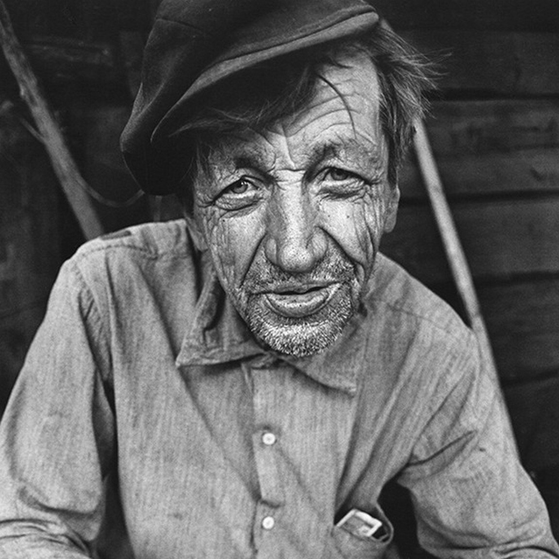 Сколько я не натыкался в сети на фотографию дяди Коли, сделанную в 1978 году, каждый раз в комментариях разгорался жаркий спор.-5