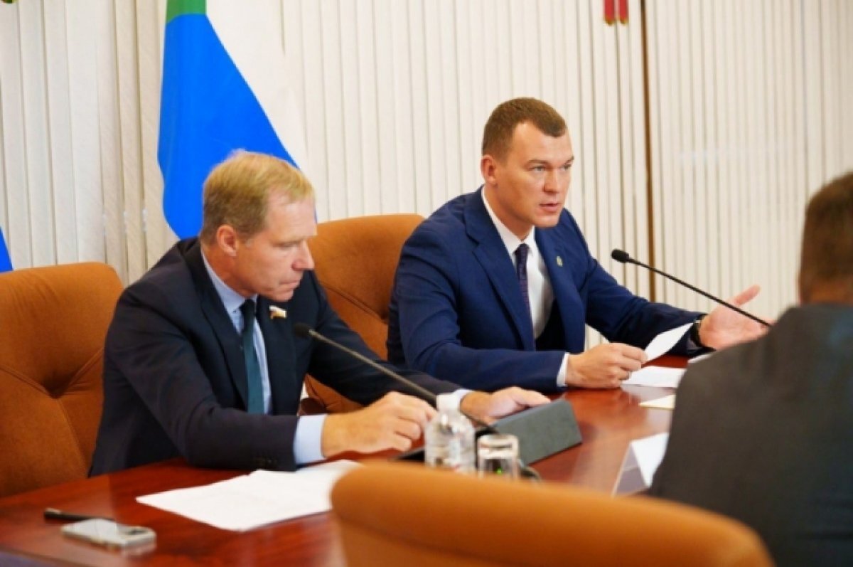    Михаил Дегтярев встречает сенаторов в Хабаровском крае