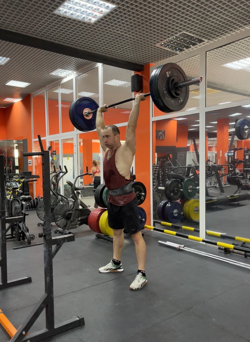 Швунг штанги 95 кг. 