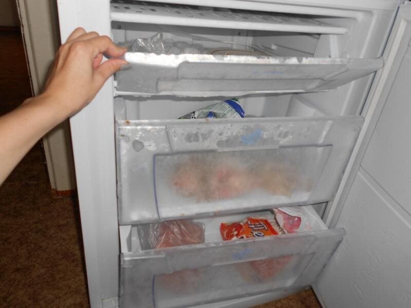 Холодильник не морозит