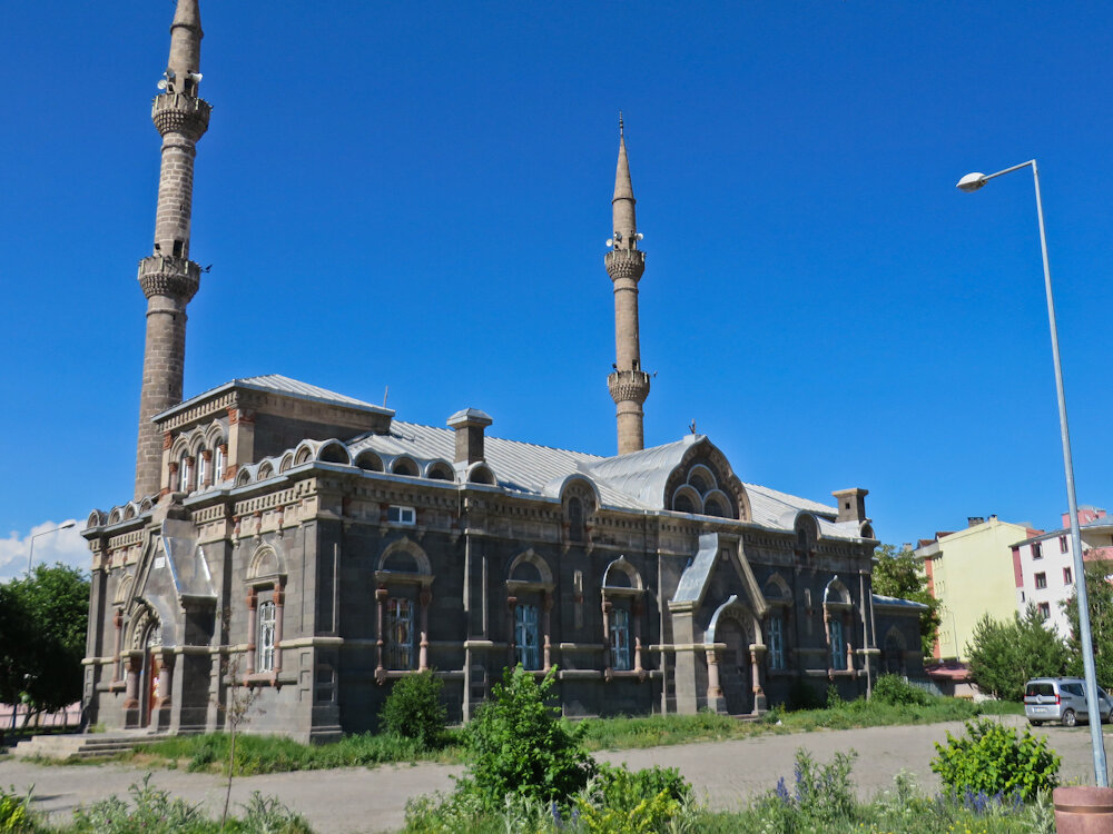 Карс город в армении. Бывший русский город в турции. Бывший русский город в турции. Провинция ушак турция достопримечательности. Бывший русский город в турции.