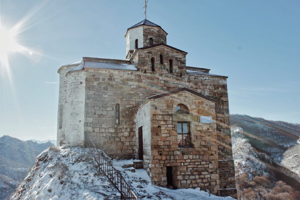 Сентинский храм Домбай