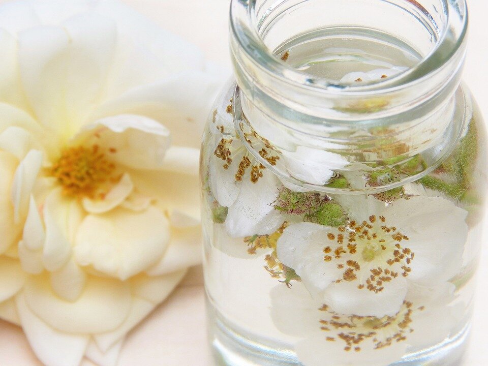 https://pixabay.com/photos/rose-water-glass-rose-water-4262788/